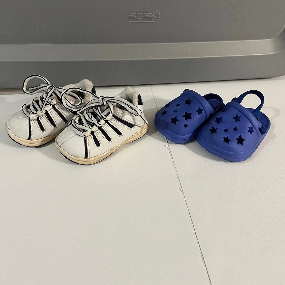 Baby boy size 2 shoes (s-169)